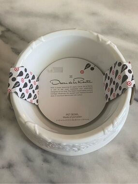 Oscar de la Renta White Porcelain Pet Bowl with Embossed Detail